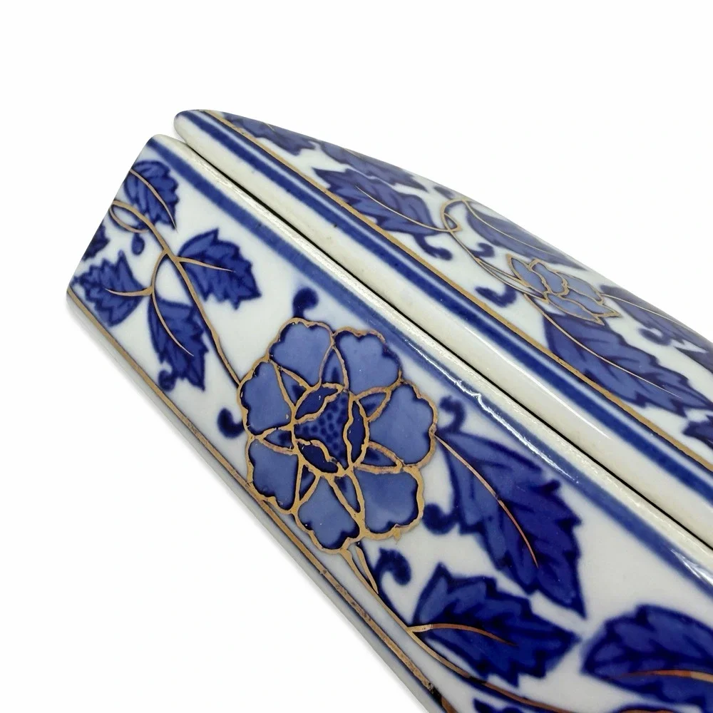 Vintage Blue White Floral Porcelain Trinket Box Gold Detail Lidded Jewelry Box - Picture 4 of 16